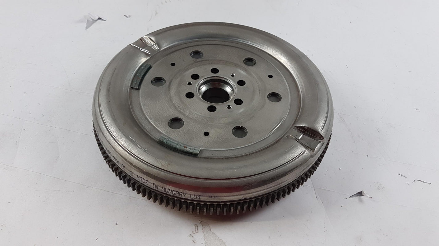 Original VW Caddy III (2K) Golf VI (5K) SKODA Octavia II Schwungrad 03L105266DL