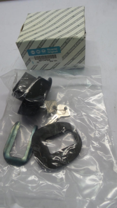Original FIAT Panda '85-'03 Fiorino '91-'93 Hecktür Schließzylinder 71747924
