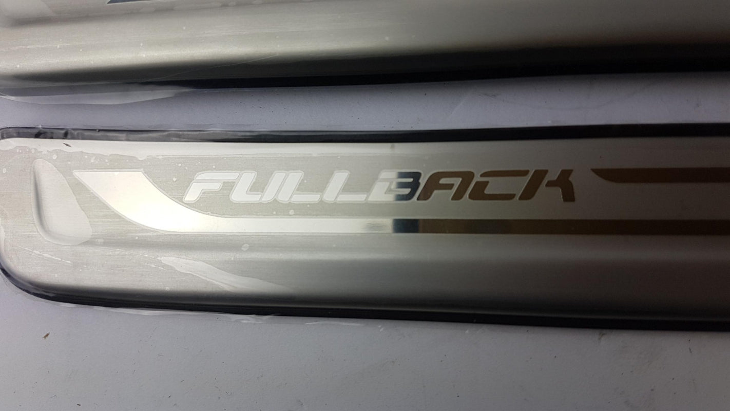 Original FIAT Fullback 2016-2020 Einstiegsleisten Satz (4 Stück) 71807541