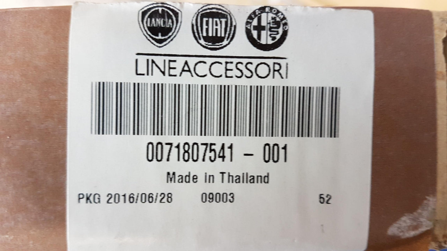 Original FIAT Fullback 2016-2020 Einstiegsleisten Satz (4 Stück) 71807541