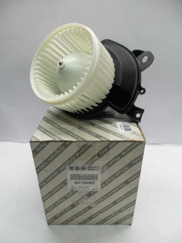 Original FIAT Grande Punto Evo Linea Innenraumgebläse Elektromotor 77364951