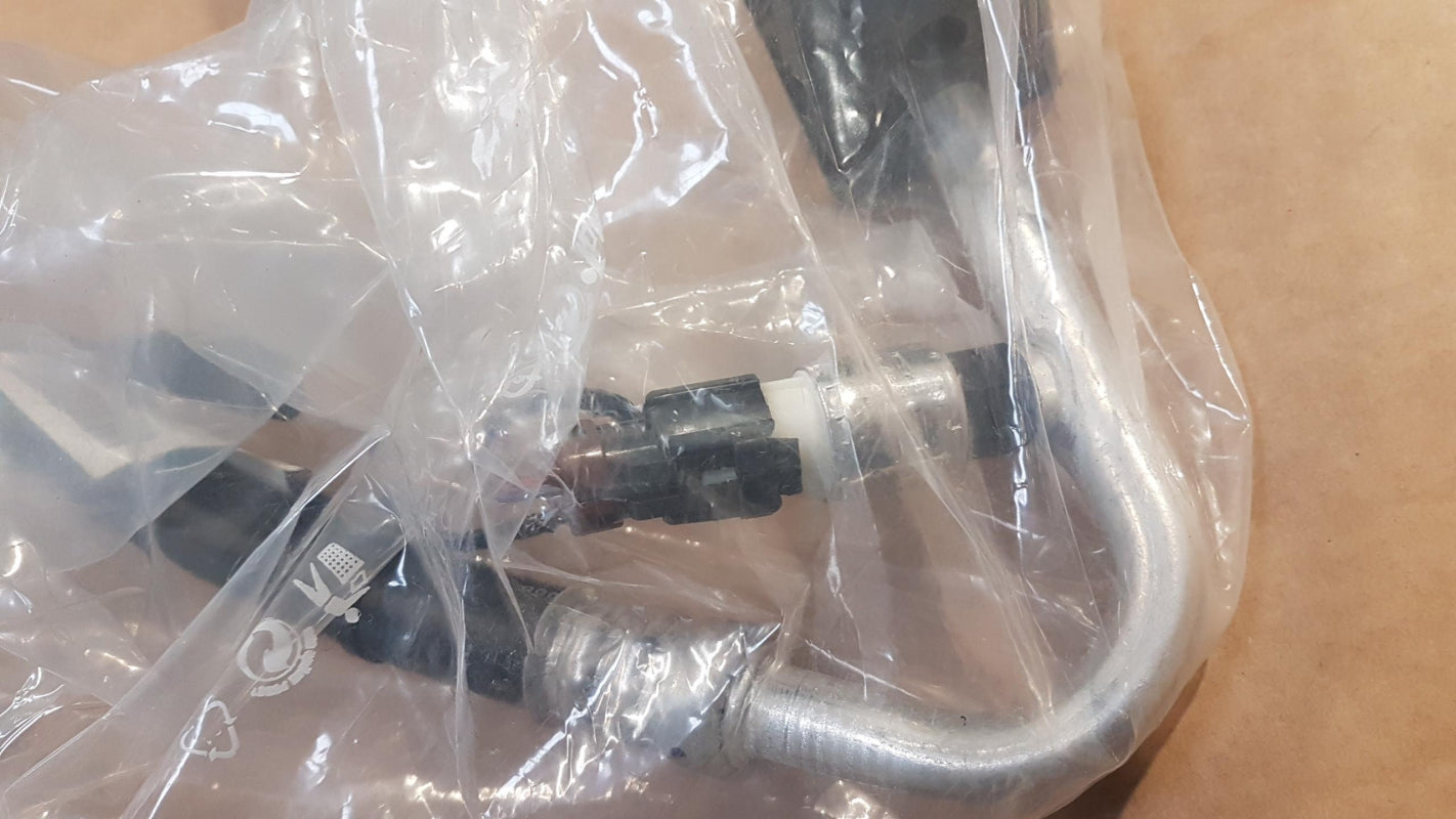 Original FORD Fiesta '95-'02 Puma '97-'01 Klimaanlage Druckleitung 1211720