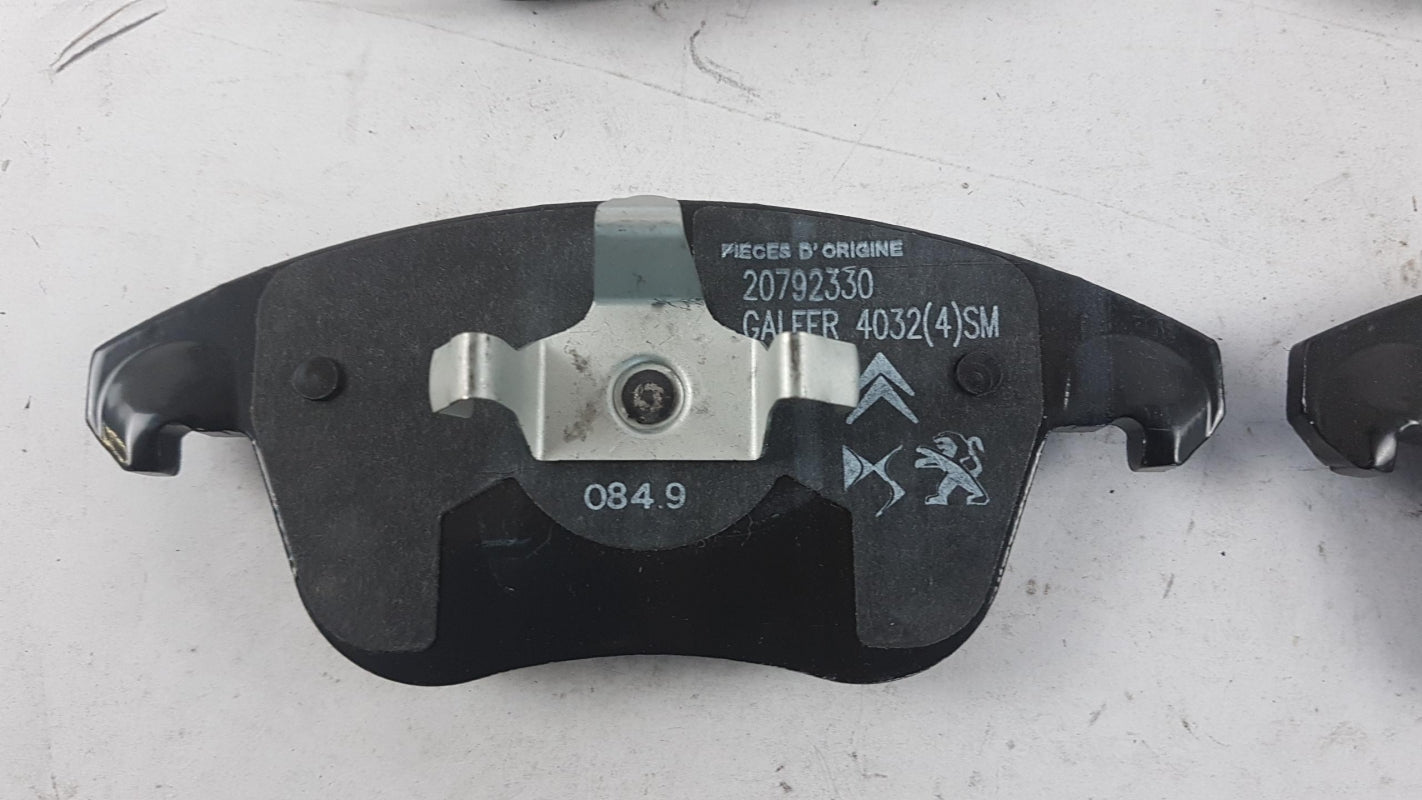 Original OE Peugeot Bremsbeläge 1636411080