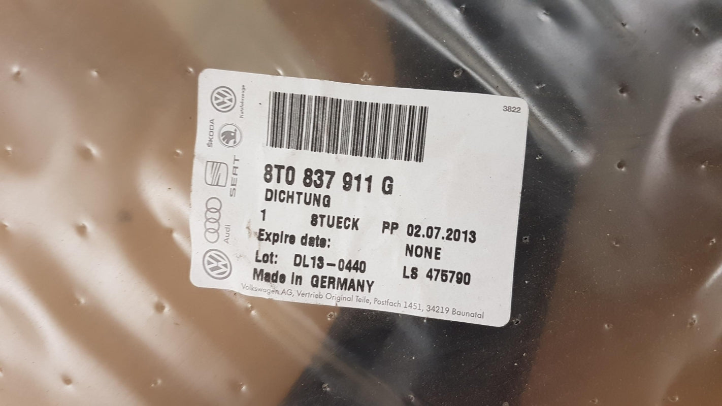 Original OE Volkswagen Türdichtung 8T0837911G