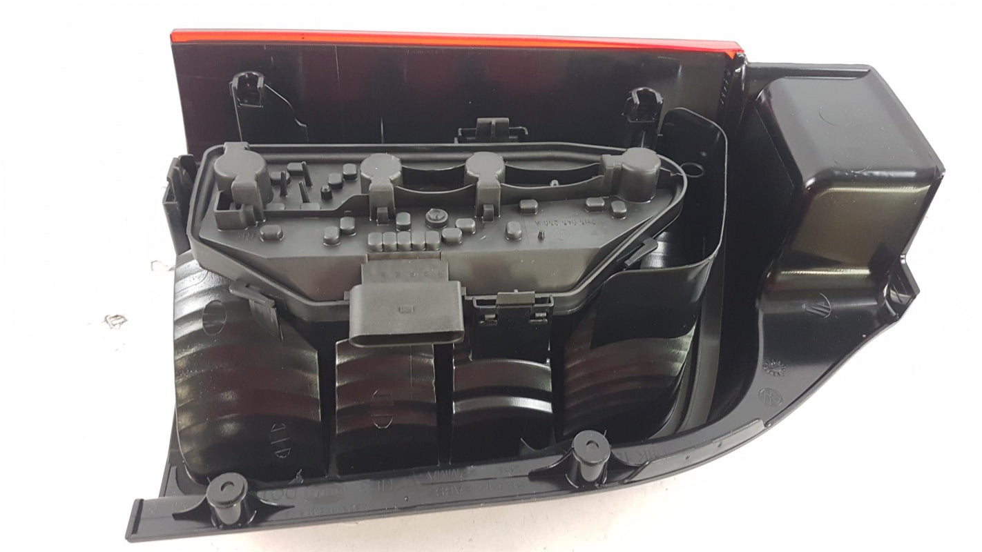 Original VW Transporter T5 Heckleuchte Rücklicht weiß rechts 7H0945096L