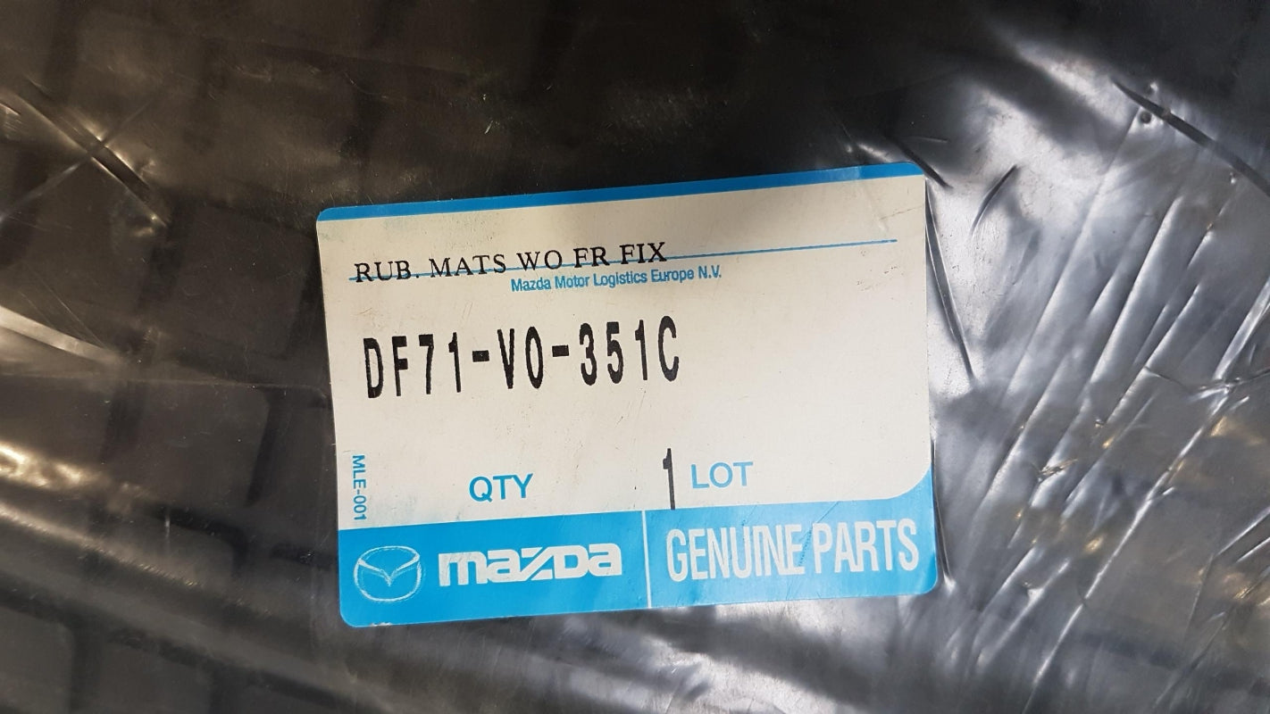 Original OE MAZDA Fußmattensatz DF71V0351C