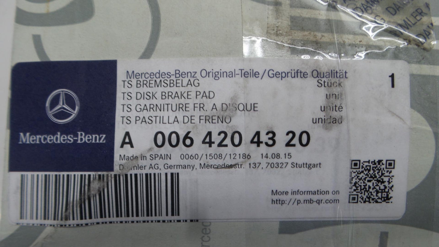 Original MERCEDES-BENZ W639 Vito Viano Bremsbeläge vorne A0064204320