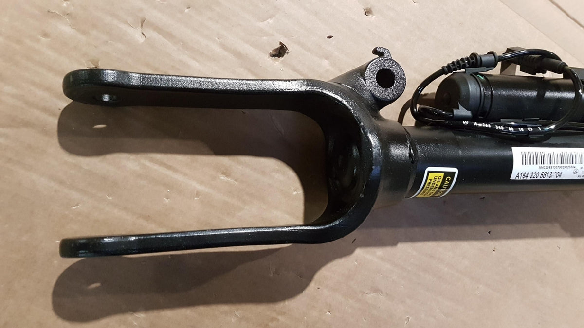 Original MERCEDES-BENZ ML/GL W164 Luftfederbein Stoßdämpfer Vorne A1643205813