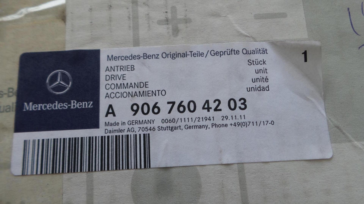 Original MERCEDES-BENZ W906 Sprinter Schiebetür Stellantrieb rechts A9067604203