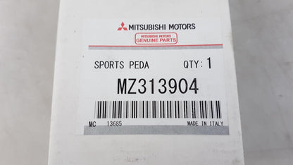 Original MITSUBISHI ASX Outlander Sport Pedalauflagen (Schaltgetriebe) MZ313904