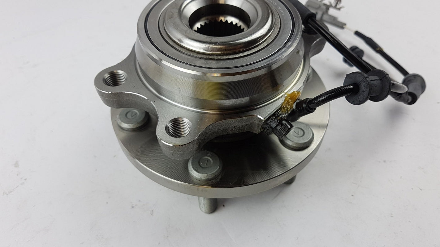 Original OE NISSAN Radnabe 402024X01A