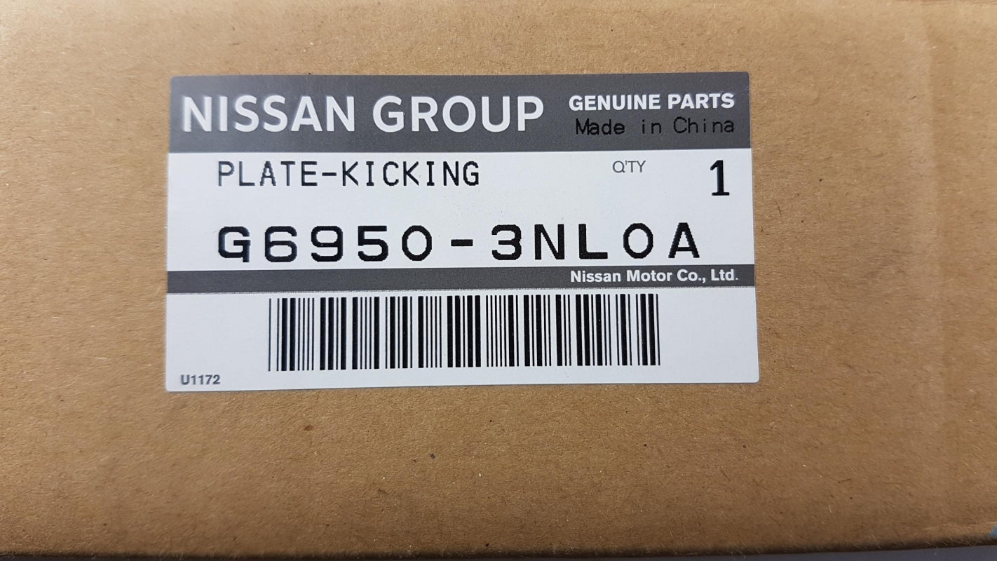 Original NISSAN Leaf Einstigleisten beleuchtet vorne links und rechts G69503NL0A