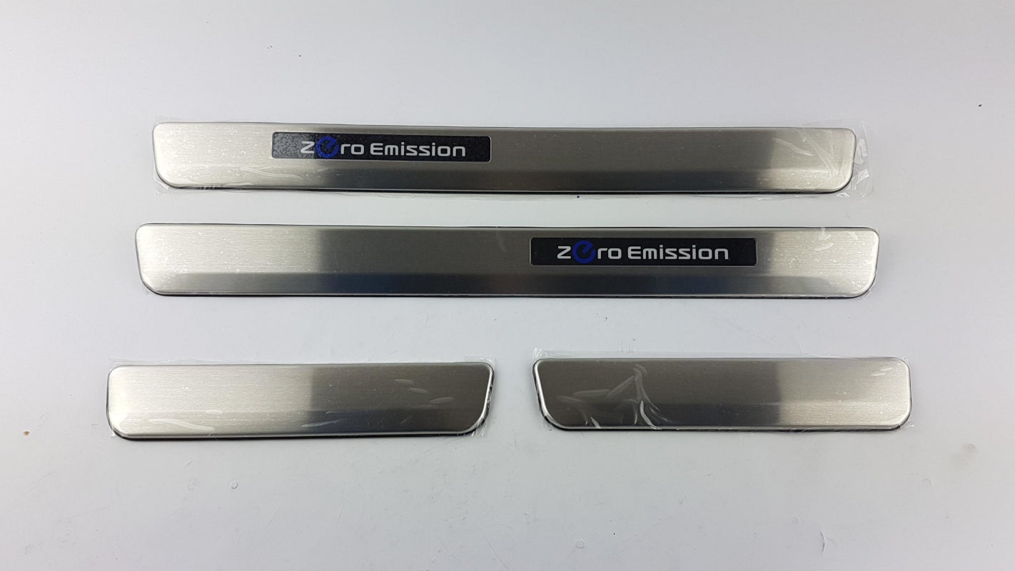 Original NISSAN Leaf Einstigleisten beleuchtet vorne links und rechts G69503NL0A