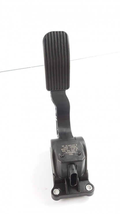 Original OE MERCEDES-BENZ Gaspedal A4473000100