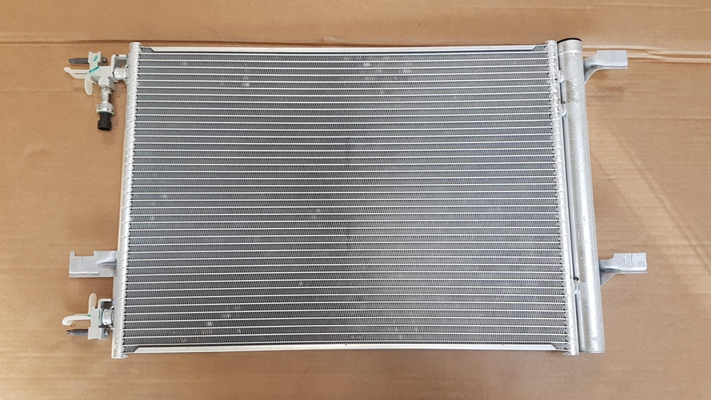 Original OPEL Astra-J Zafira-C CHEVROLET Cruze Klimakondensator 39010911