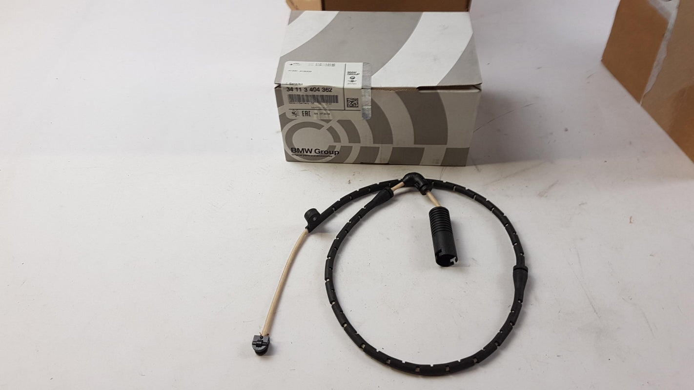 Original BMW X3 E83 Bremsbeläge Bremsklötze mit Warnkontakt Vorne 34112357229