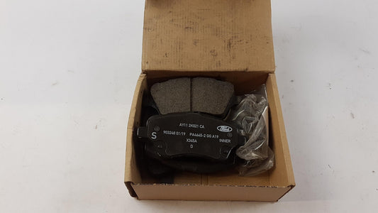 Original FORD B-Max Fiesta Transit Tourneo Courier Bremsbeläge vorne 1860476