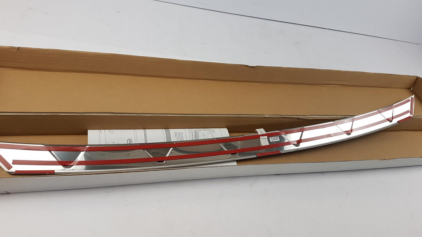 Original SEAT Tarraco Ladekantenschutz Edelstahl metallic-silber 5FJ061155