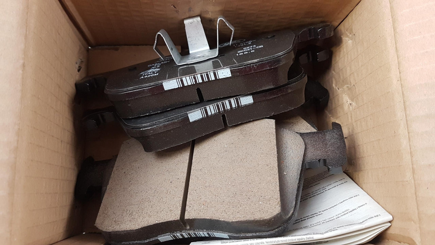 Original JAGUAR F-Pace XE XF '19-'20 Bremsbeläge Satz Vorne T2H16147