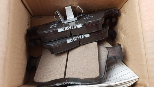 Original JAGUAR F-Pace XE XF '19-'20 Bremsbeläge Satz Vorne T2H16147