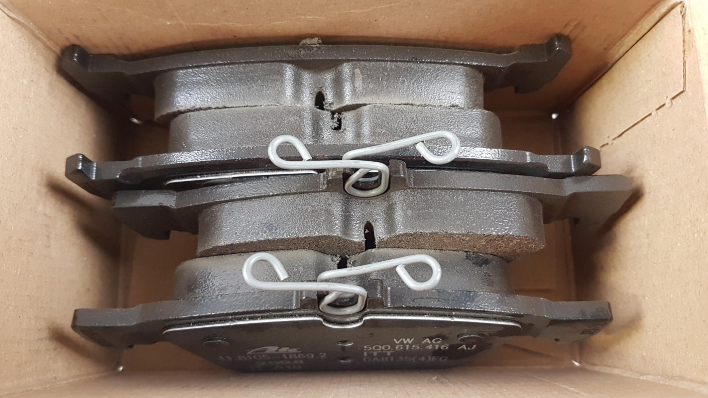 Original AUDI A3 TT '12- Bremsbeläge Bremsklötze hinten 5Q0698451P