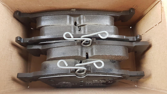 Original AUDI A3 TT '12- Bremsbeläge Bremsklötze hinten 5Q0698451P