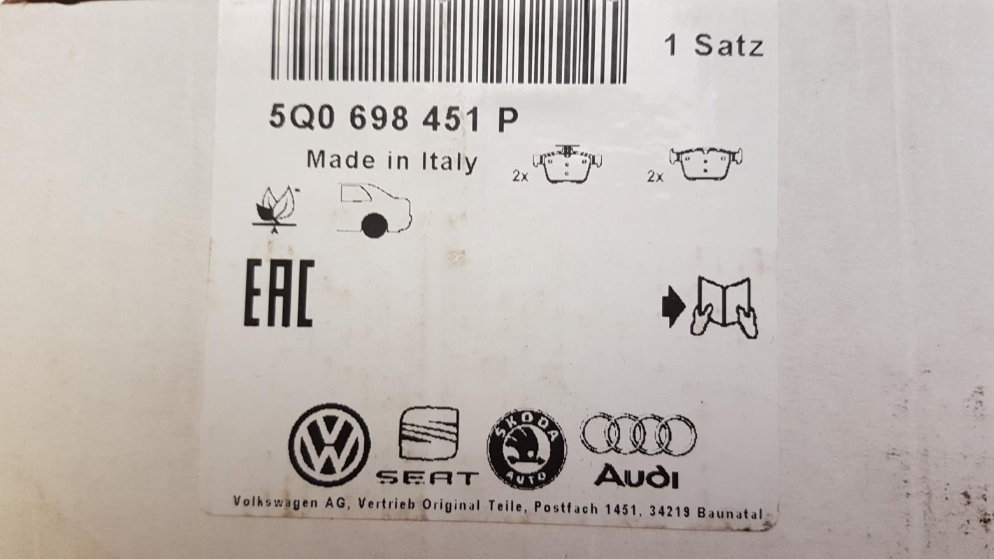 Original AUDI A3 TT '12- Bremsbeläge Bremsklötze hinten 5Q0698451P