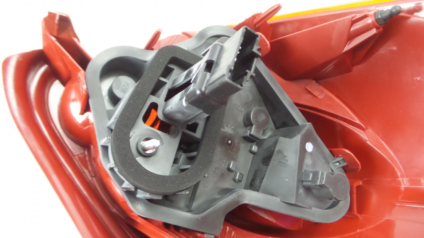 Original PEUGEOT 207 Heckleuchte Rücklicht rechts 6351CT