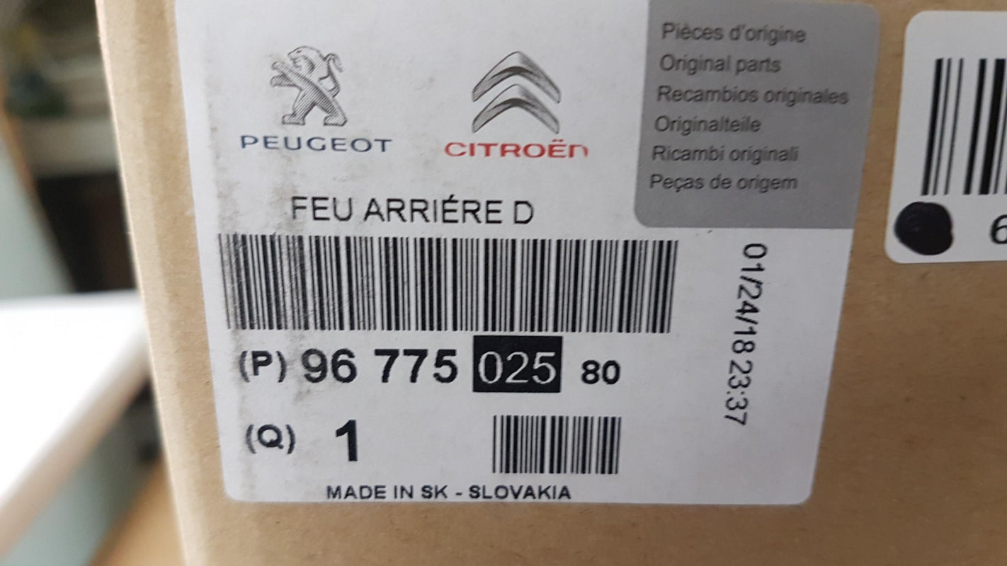 Original CITROEN C4 Picasso II Spacetourer Heckleuchte Rechts 9677502580