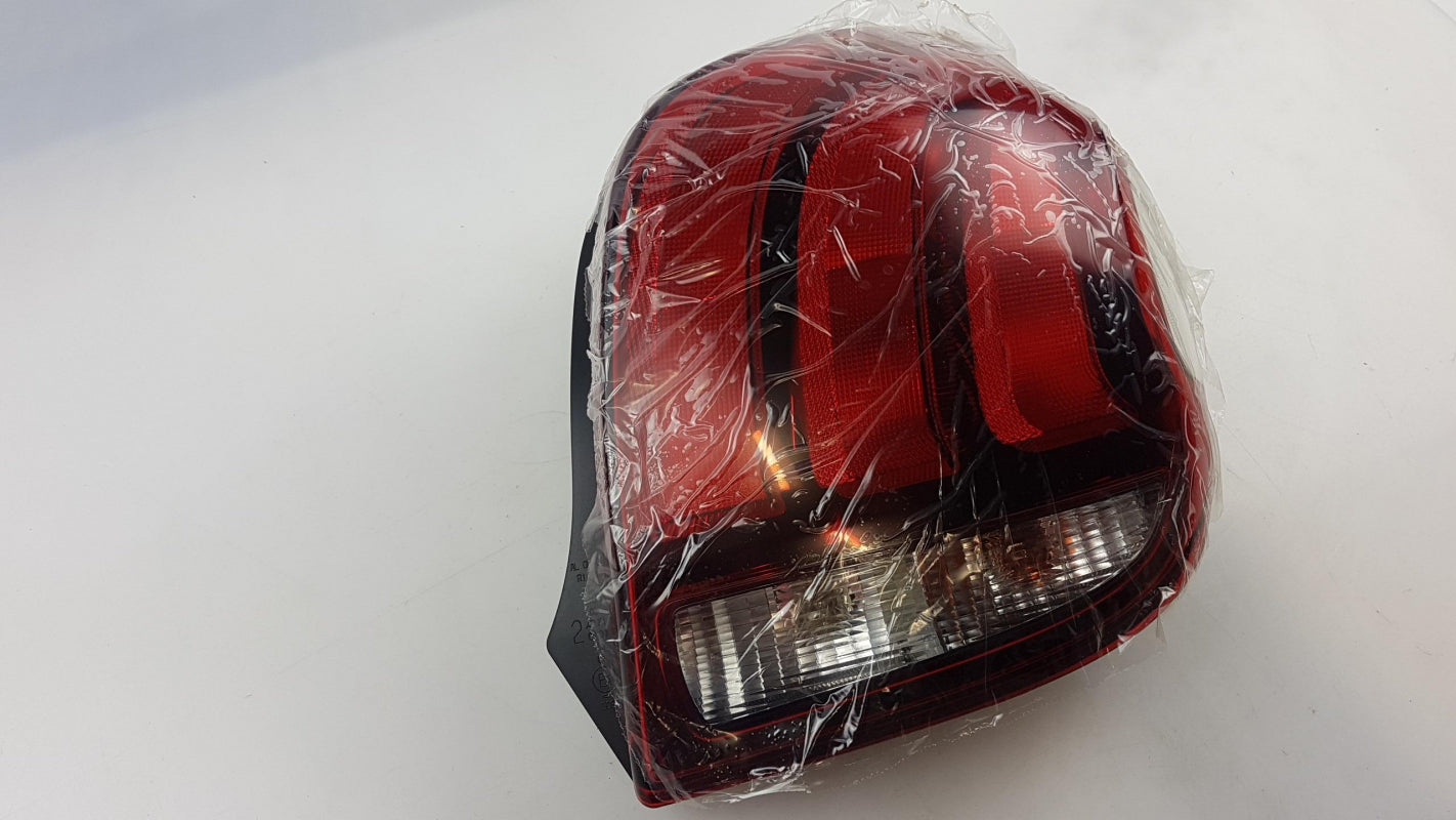 Original OE Peugeot Heckleuchte B000864480