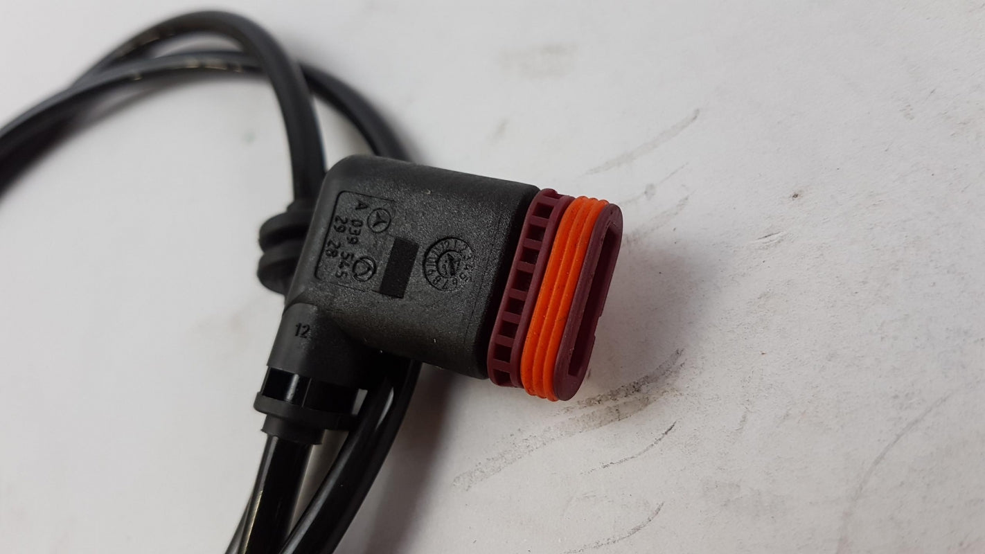 Original OE MERCEDES-BENZ Raddrehzahl Sensor A2045400317