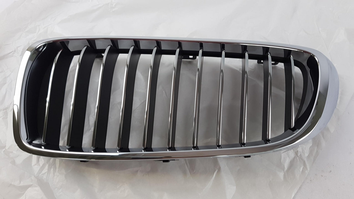 Original OE BMW Kühlergittereinsatz 51137294815