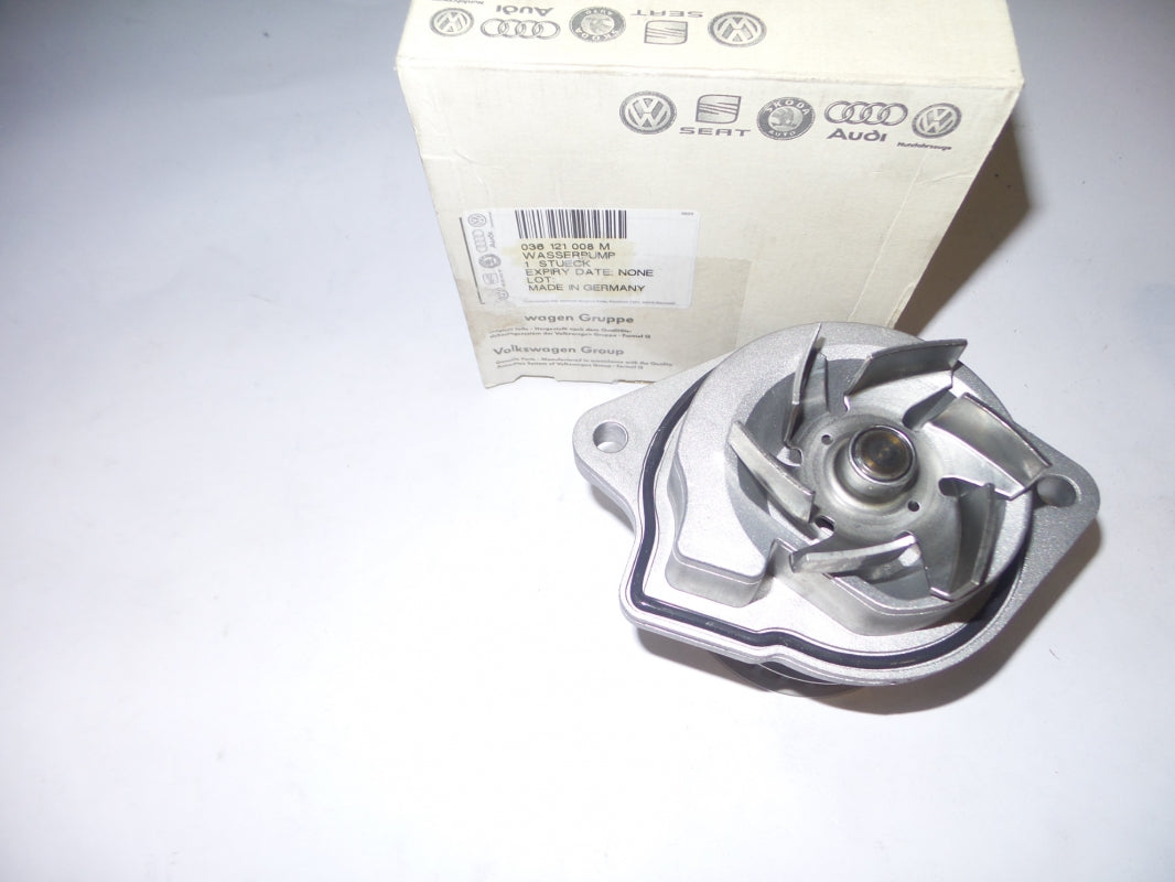 Original VW Golf VI 5K Polo V 6R SKODA Fabia 5J 1.4 Wasserpumpe 16V 036121008M