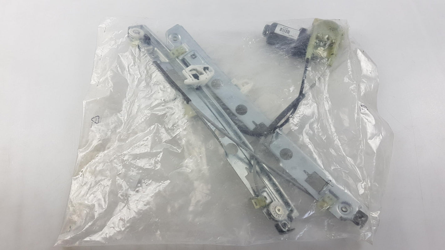 Original RENAULT Megane II Fensterheber mit Motor vorne rechts 8200075938