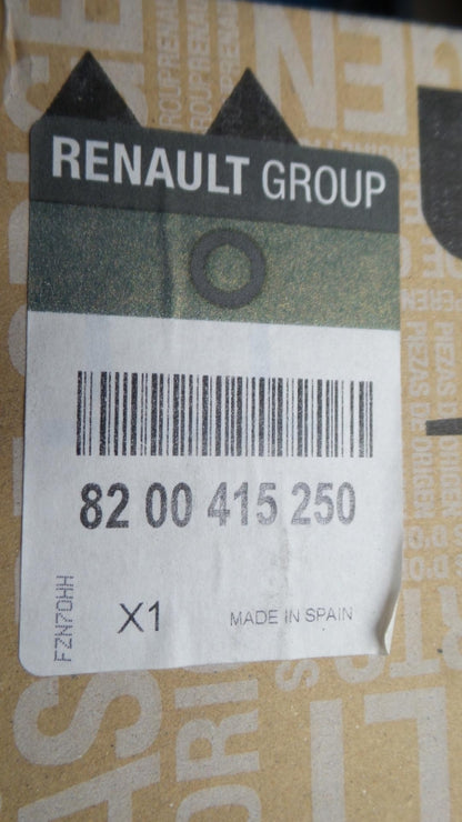 Original OE RENAULT Heckleuchte 8200415250