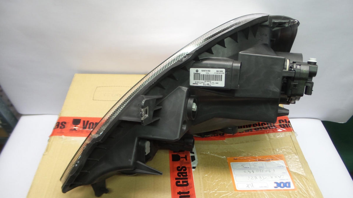 Original OE RENAULT Scheinwerfer 8200701353