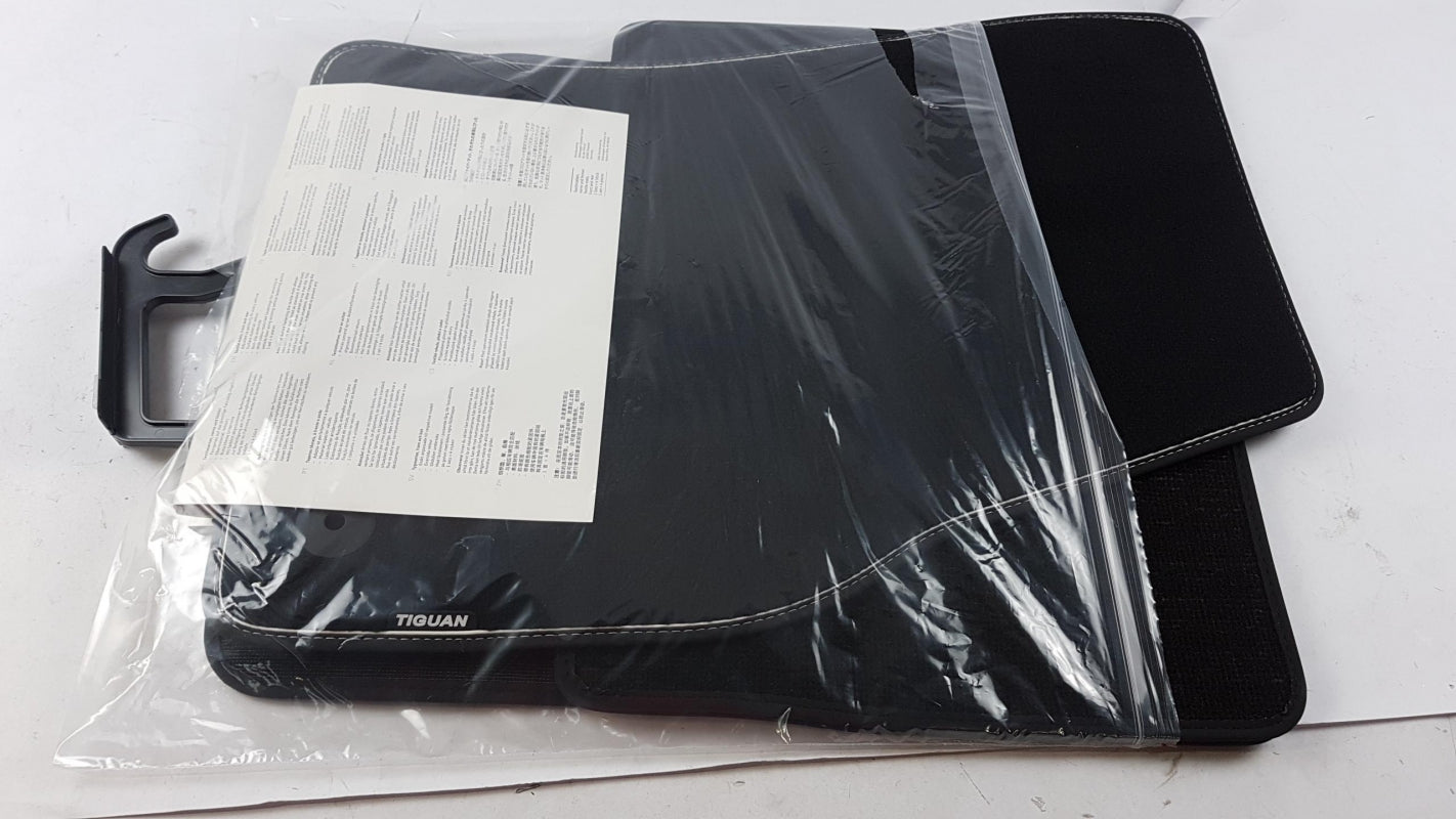 Original OE Volkswagen Fußmattensatz 5NL061270