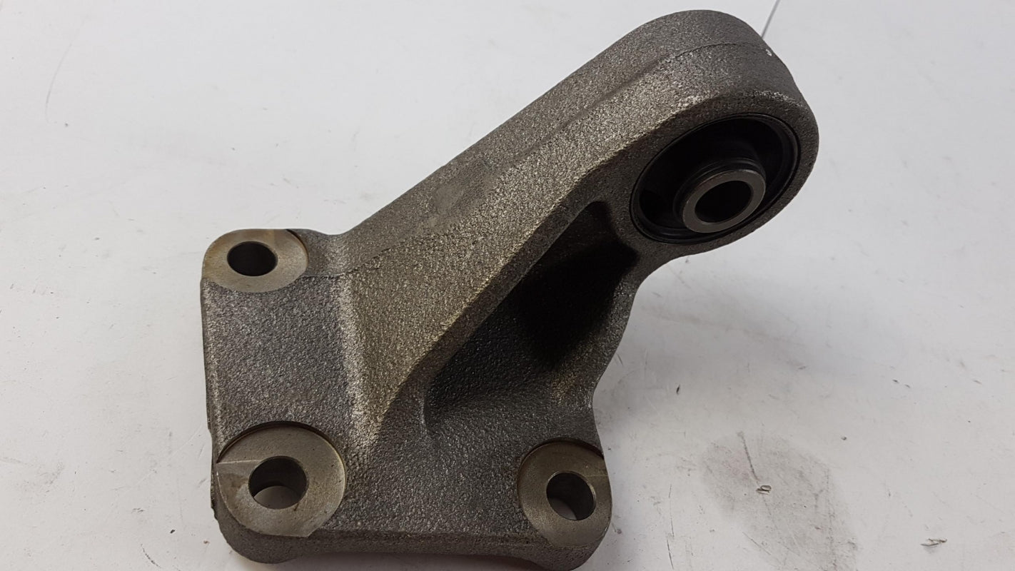 Original OE MITSUBISHI Halter MR961407
