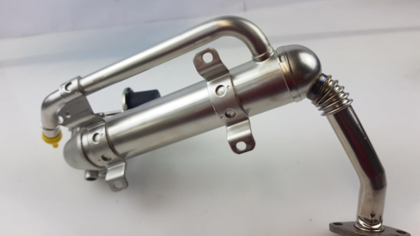 Original AUDI A3 SKODA Fabia Octavia VW Golf Passat AGR Kühler 03G131512AD