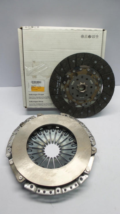 Original AUDI A3 VW Golf Passat SEAT Leon 2.0TDi Kupplungssatz 240mm 03G141015LX