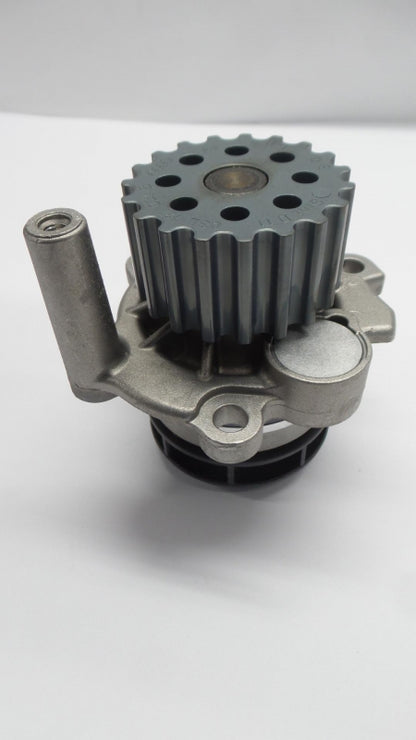 Original VW Jetta Polo Passat AUDI A3 SEAT Altea Diesel Wasserpumpe 03L121011P