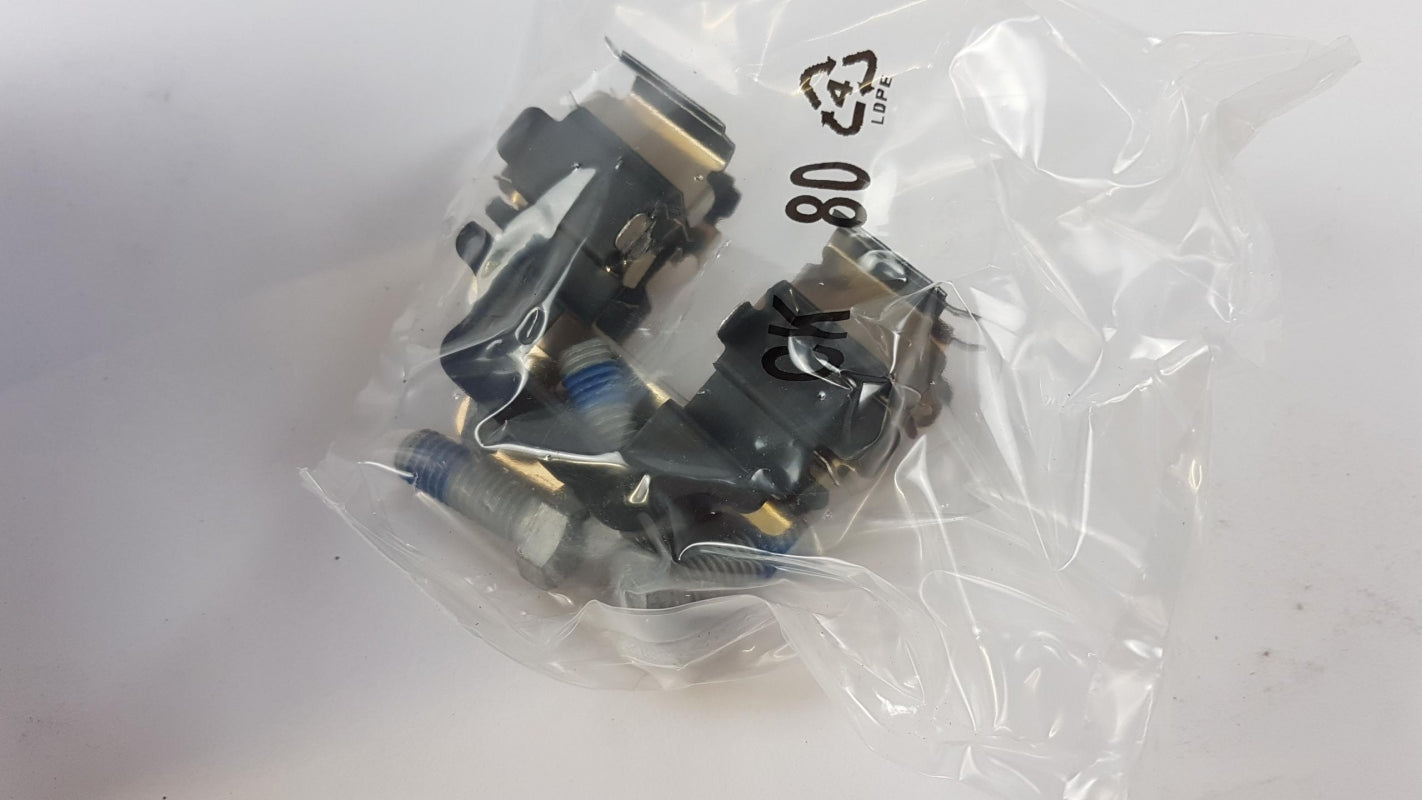Original VOLVO S80 V70 XC70 Bremsbeläge Bremsklötze hinten 30794555