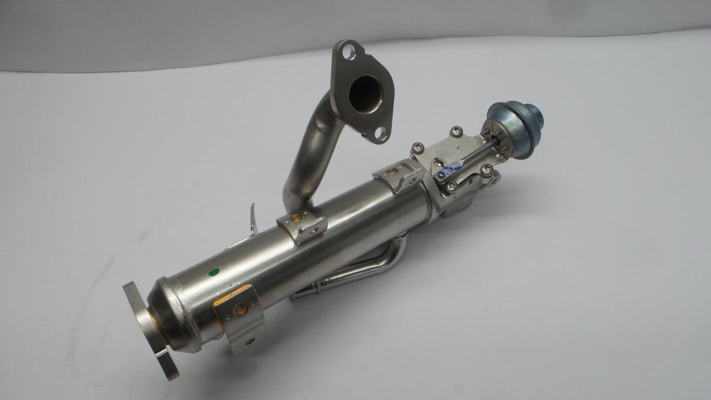 Original AUDI A4 B8 (8K) A6 C6 (4F) Q5 SEAT Exeo ST AGR Kühler 03L131512AH