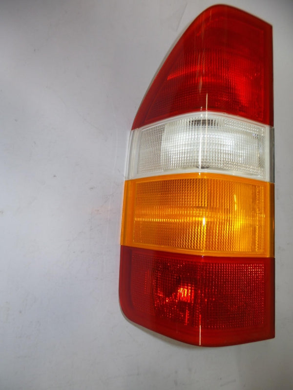 Original MERCEDES-BENZ W903 W904 Heckleuchte Rückleuchte links A9018201764