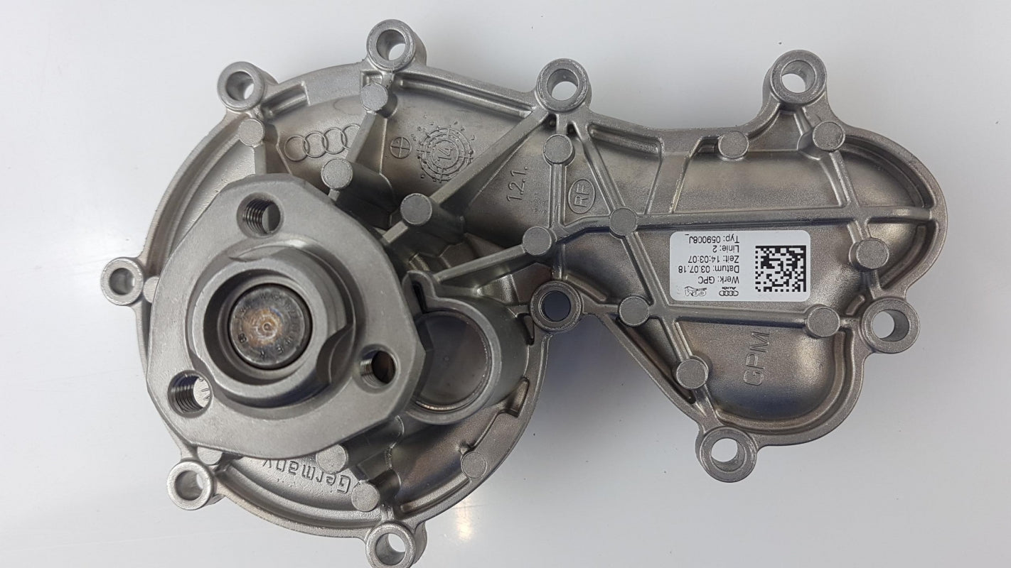 Original AUDI A5 A6 A7 A8 Q7 VW Touareg 3.0 TDi Wasserpumpe 059121008J