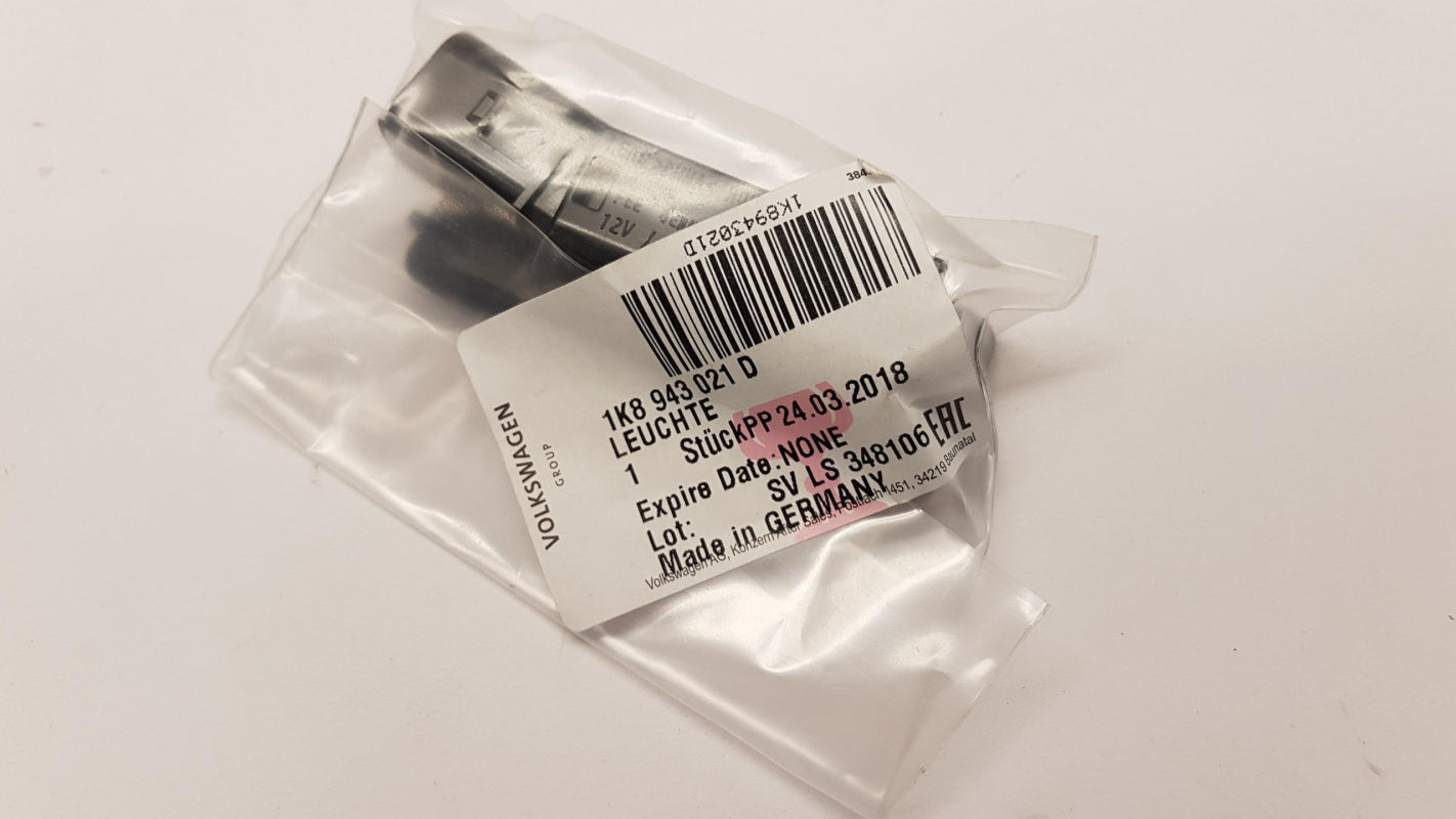 Original AUDI Q8 VW Golf 7 Passat B7/B8 T-Roc LED Kennzeichenleuchte 1K8943021D