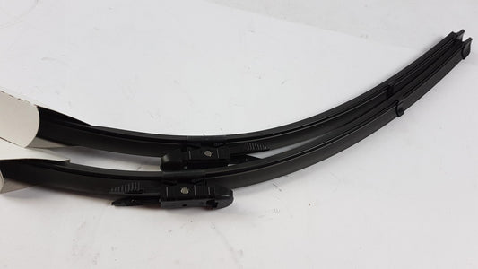 Original OE MERCEDES-BENZ Wischerblättersatz (2st) A6398200200