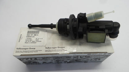 Original VW Passat B6 Kupplungsgeberzylinder 3AA721388A