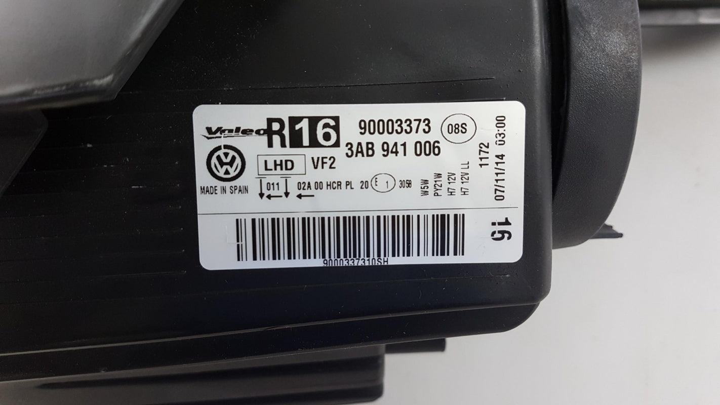 Original VW Passat B7 Halogen Hauptscheinwerfer Frontlicht rechts 3AB941006