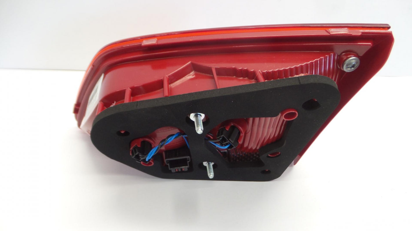 Original VW Passat ('11-'15) Schlussleuchte Heckleuchte innen links 3AF945093Q
